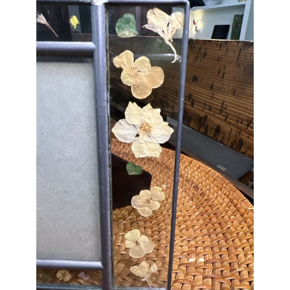 Vintage Glass Picture Frame With Dried Flowers Holds 3.5”  X  5” Photo